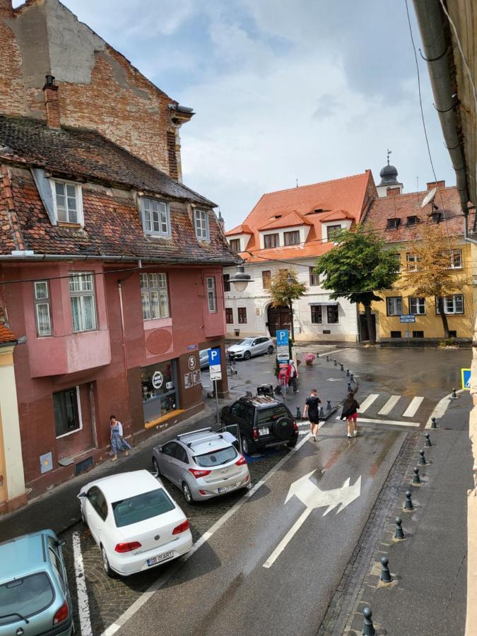 Fancy Flats Apartment Sibiu Exterior photo